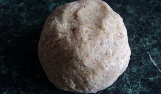 пирожное малина на снегу