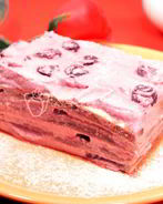 Пирожное с вишней