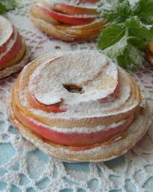 Пирожное слоеное Яблочко