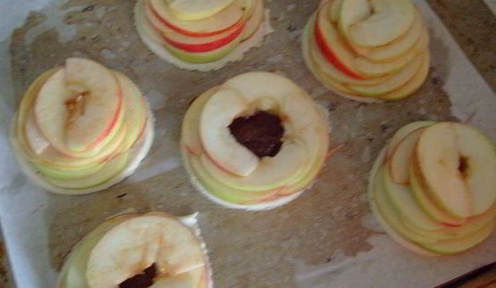 пирожное слоеное яблочко