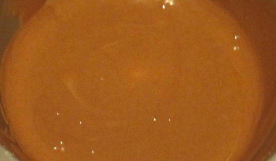 шоколадное пирожное с творожно-персиковым муссом