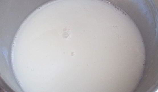 шоколадное пирожное с творожно-персиковым муссом