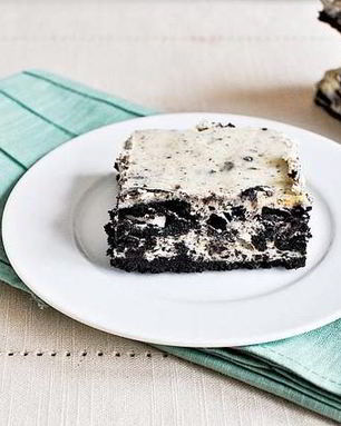 Шоколадные пирожные со сливочной начинкой