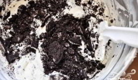 шоколадные пирожные со сливочной начинкой