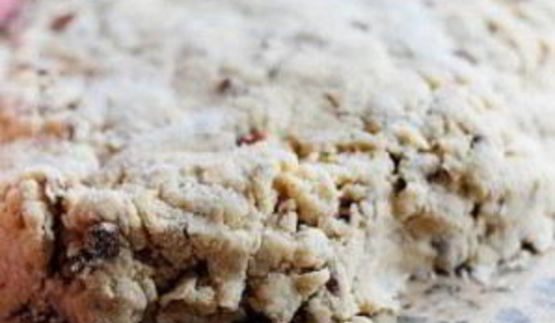 сладкое пирожное с корицей