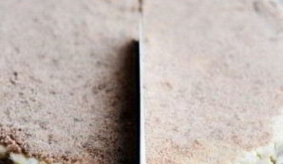 сладкое пирожное с корицей