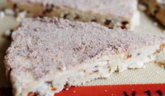 сладкое пирожное с корицей