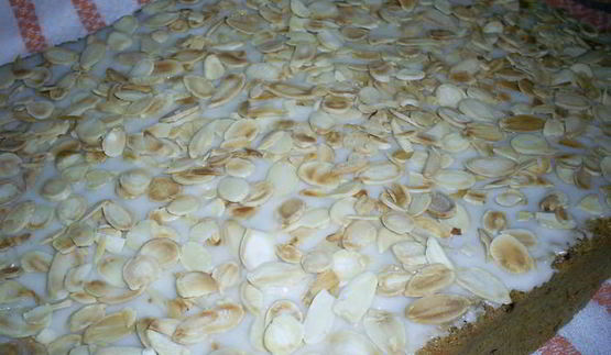 трижды миндальное пирожное