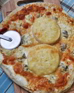 Белая пицца Три сыра