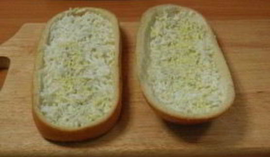 домашняя пицца на батоне