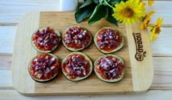 мини-пицца на баклажанах