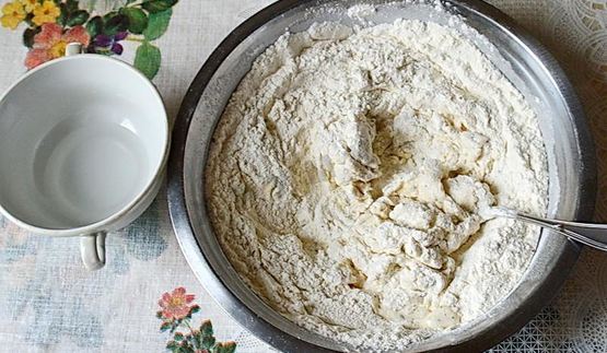 мясная пицца с мясом и грибами