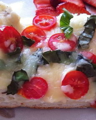 Пицца Маргарита на хлебе