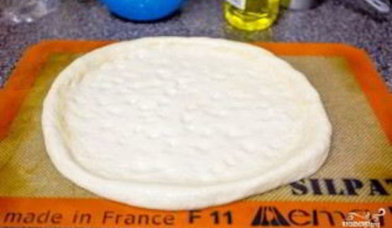 пицца на пышном тесте