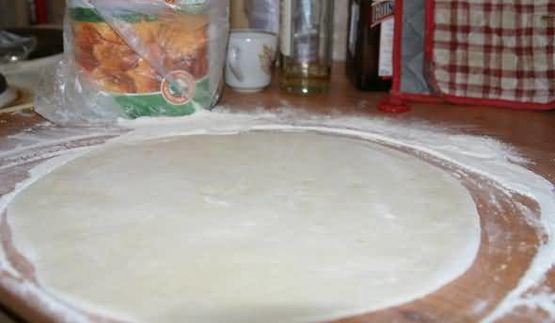 пицца на тонкой основе