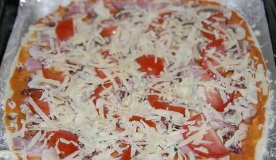 пицца на тонкой основе