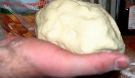 пицца на тонкой основе