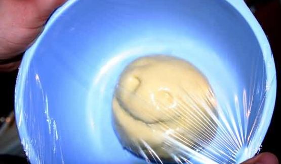 пицца на тонкой основе