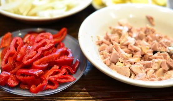 пицца-ролл с очень вкусной начинкой