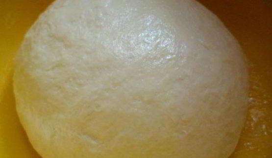 пицца с колбасой и оливками