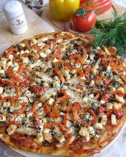 Рецепт пиццы с курицей, грибами и адыгейским сыром