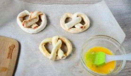 пицца в стиле брецель