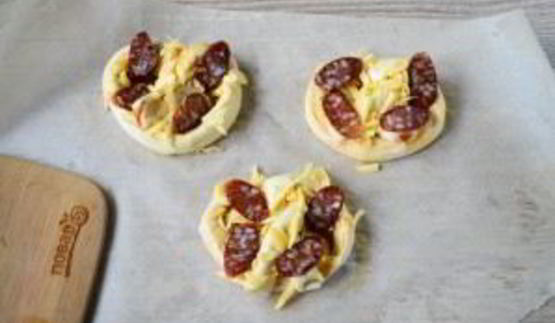 пицца в стиле брецель