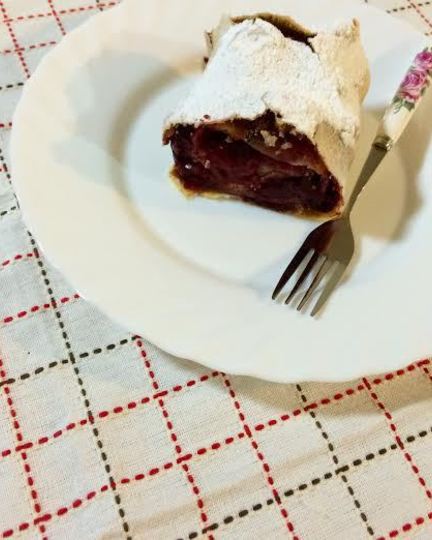 Рецепт вишневого штруделя