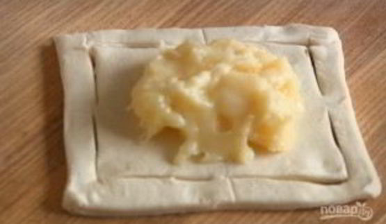 слойки из слоеного теста с кремом патисьер