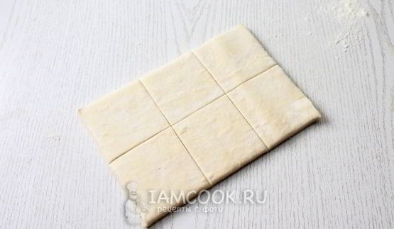 слойки-розочки с курицей и сыром