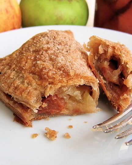 Рецепт слоек с айвой