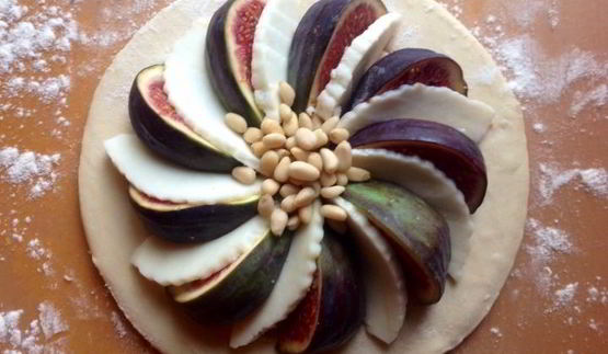 слойки с инжиром и сыром