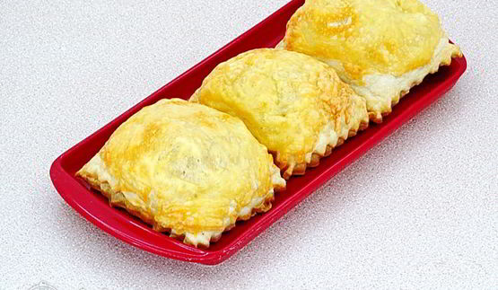 слойки с сосисками