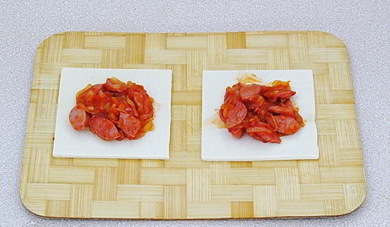 слойки с сосисками