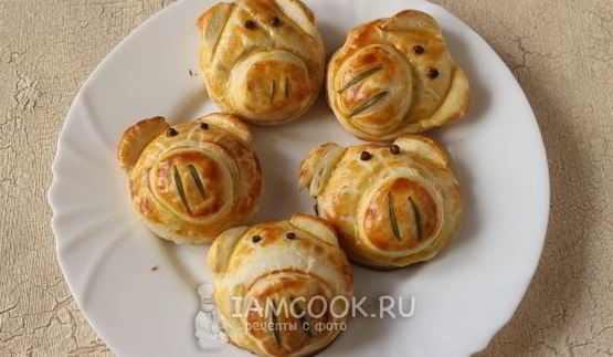 слойки с сыром из готового слоеного теста