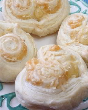 Слойки с сыром