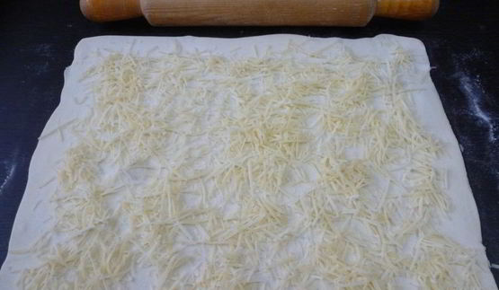 слойки с сыром