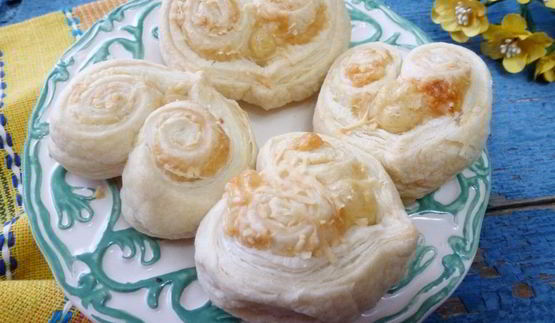 слойки с сыром