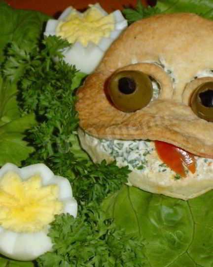 Рецепт слоек с творожным сыром, оливками и зеленью лягушата