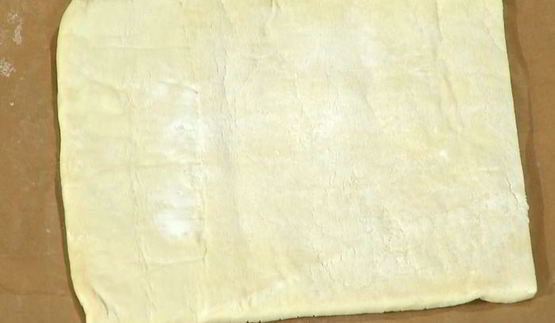 слойки с вишней и белым шоколадом