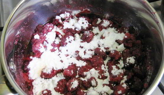 слойки с вишней