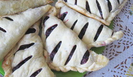 слойки с вишней