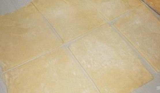 слойки с яблоками из дрожжевого теста