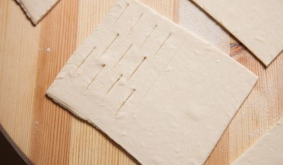 слойки с яблоками