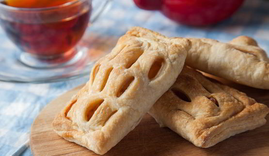 слойки с яблоками