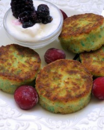 Рецепт кокосовых сырников в панировочных сухарях