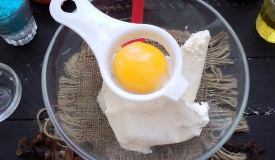 кокосовые сырники в панировочных сухарях