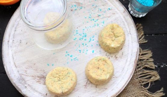 кокосовые сырники в панировочных сухарях