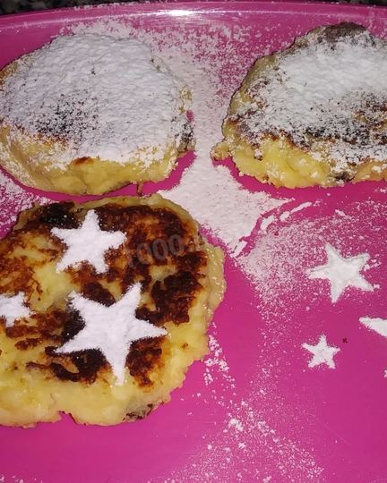 Рецепт сырников из творога с изюмом