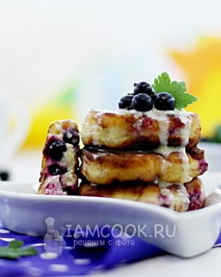 Рецепт сырников с черной смородиной